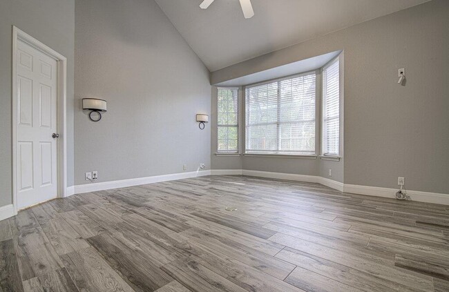 Building Photo - 6203 Spicebrush Cove