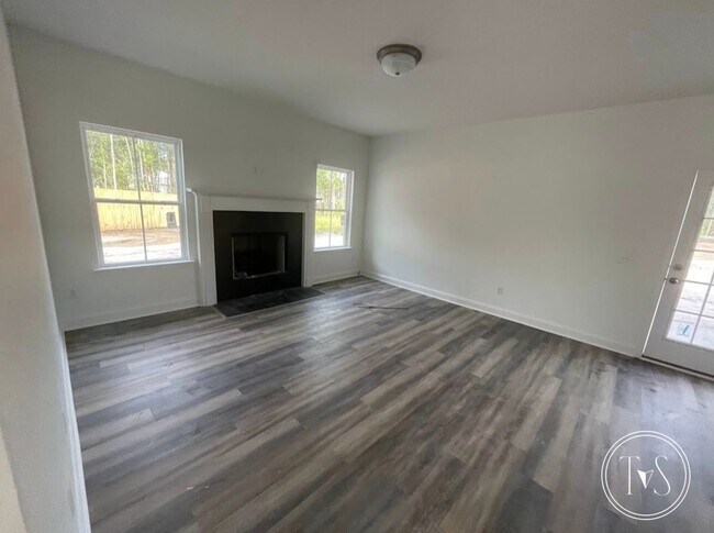 Building Photo - 167 Ironwood Dr