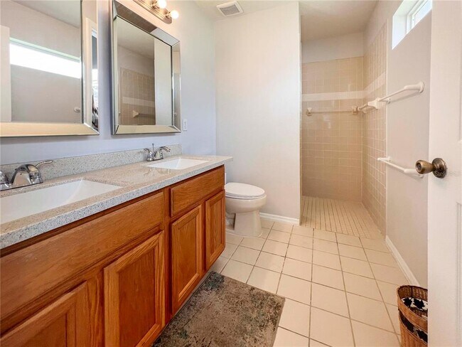 Building Photo - 5028 Sturbridge Ct