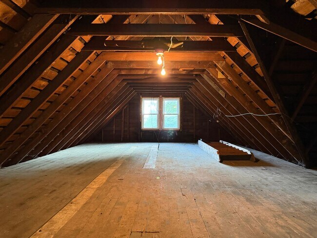 Building Photo - 285 West Ave