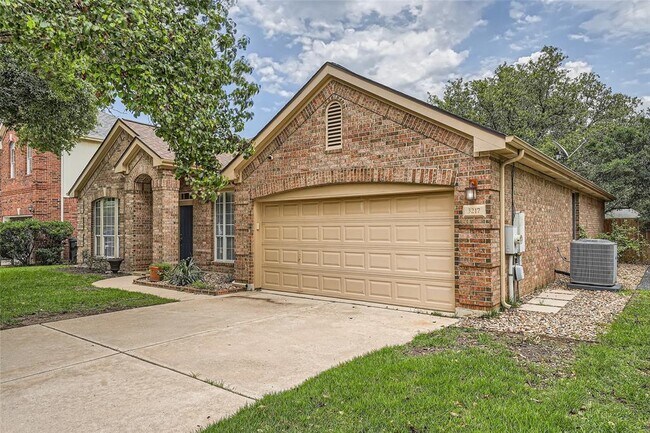 Building Photo - 3217 Tehama Ct