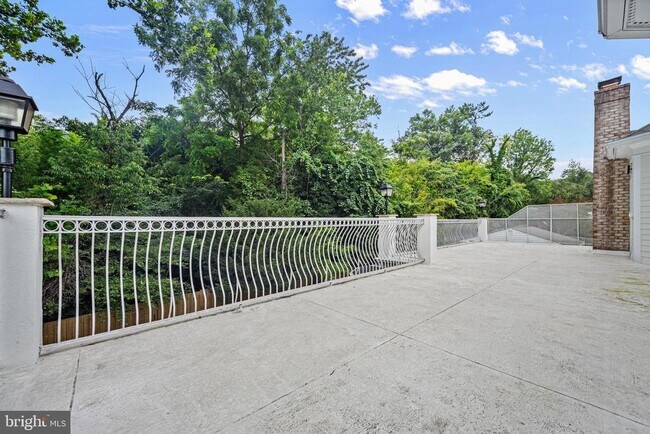 Building Photo - 9715 Singleton Dr