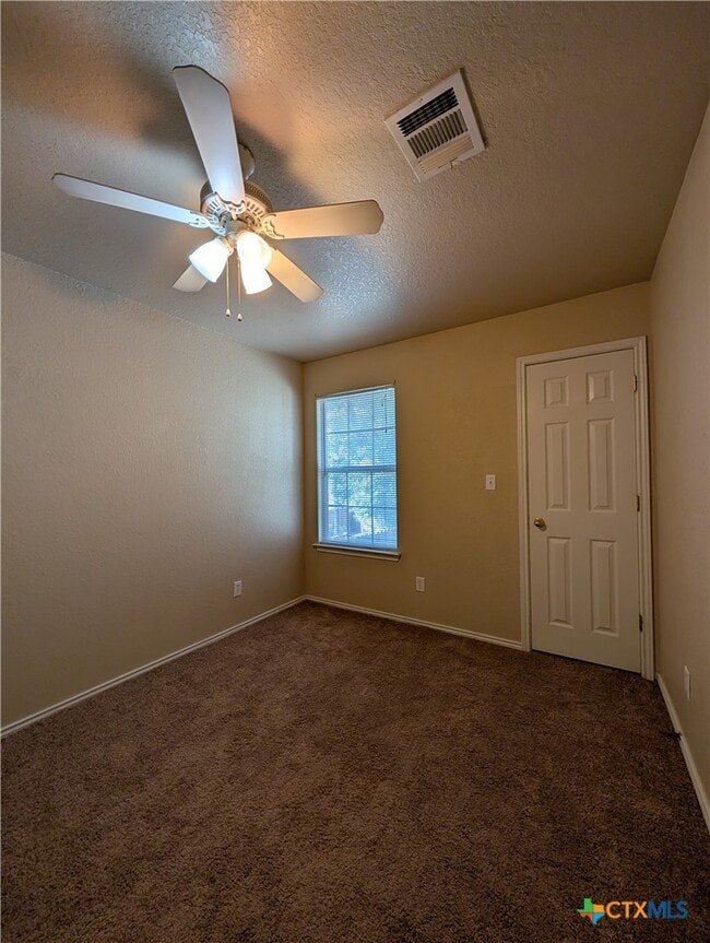 Building Photo - 1013 Misty Acres Dr