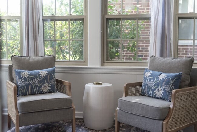 Building Photo - 6430 Olde York Rd