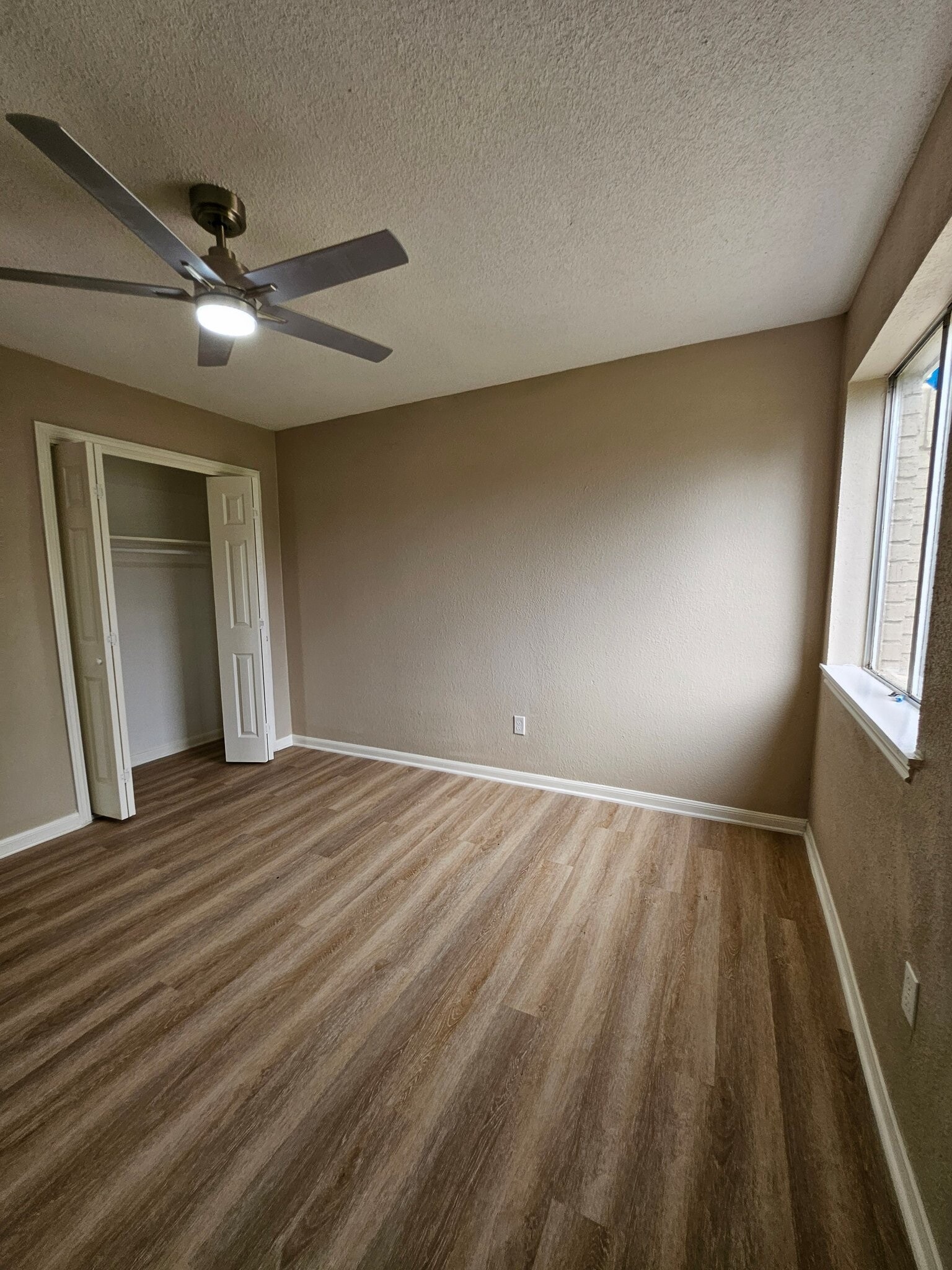 Building Photo - 214 Oleander St