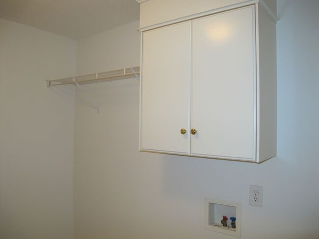 Building Photo - Spacious home in nice Evans neighborhood  ...