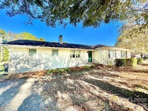 Building Photo - 2931 Belmeade Dr