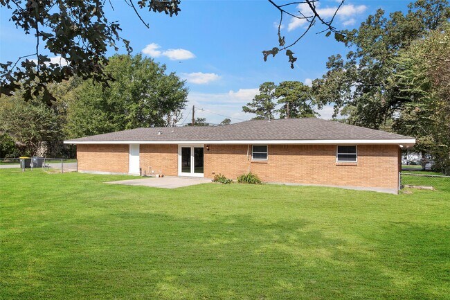 Primary Photo - 209 Moss Hill Ln