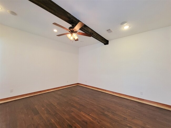 Building Photo - 1801 W 24th St