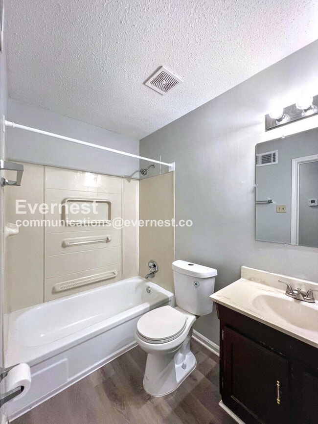 Building Photo - 8405 Greenbrook Pkwy