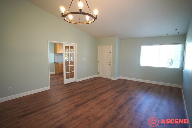 Building Photo - 10205 Huntington Downs Ave