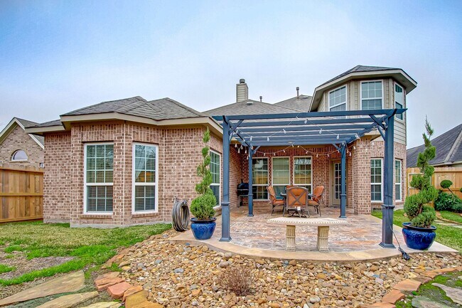 Building Photo - 20754 Kenswick Park Dr