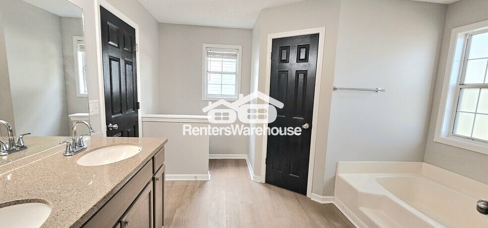 Building Photo - 5899 Meadow Ln