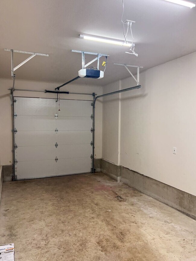 Building Photo - OWN962