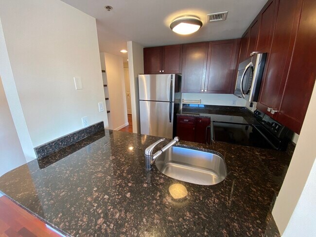 Building Photo - 8 Museum Way