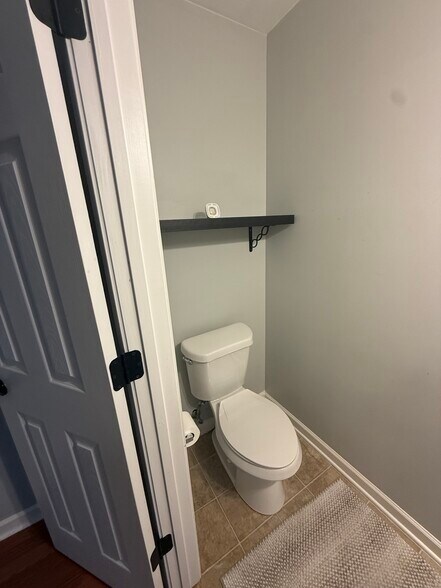 Building Photo - 9084 Haileys Pond Dr