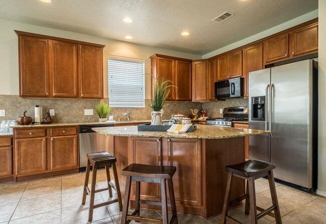 Building Photo - 11 Tidwillow Pl