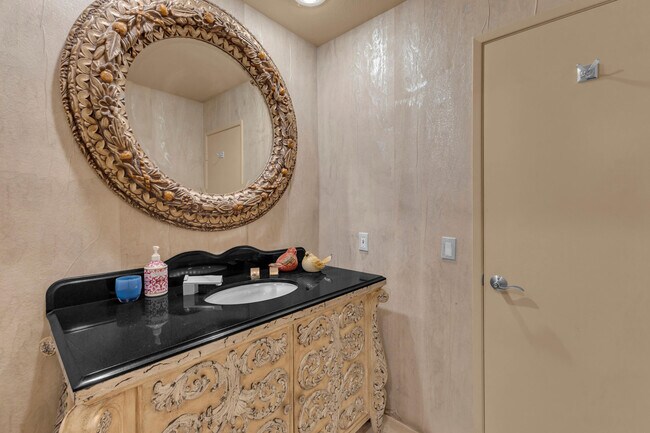 Building Photo - 24 Columbia Dr