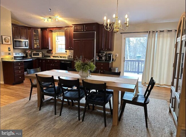 Primary Photo - 411 Whiskey Still Rd