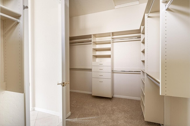 Building Photo - 11183 E Beck Ln