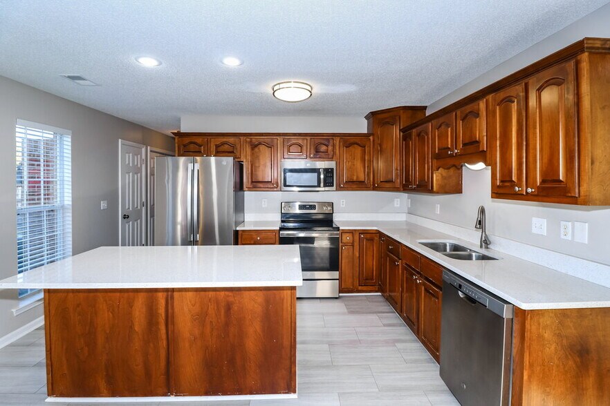 Building Photo - 5452 Belle Ridge Dr