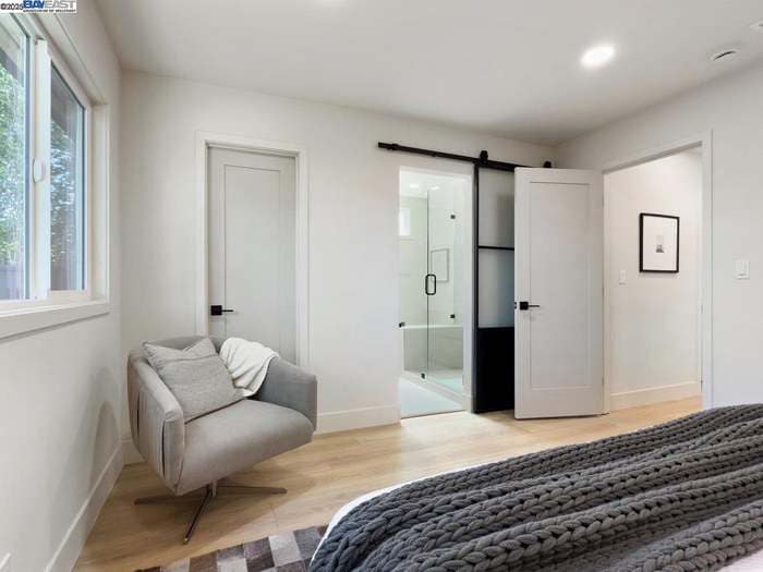 Building Photo - 6196 Inglewood Dr