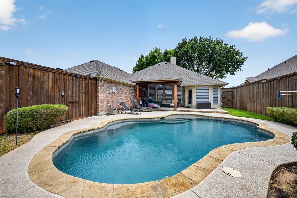 Building Photo - 9906 Ashmont Dr