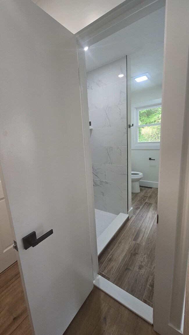 Building Photo - Greenwood Lake Owenrs LLC
