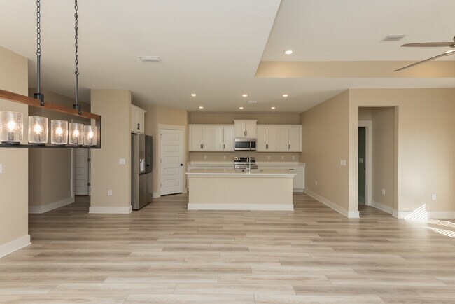 Building Photo - 1938 Westhill Dr