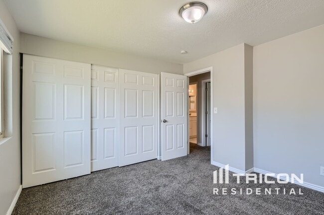 Building Photo - 667 W 2200 N