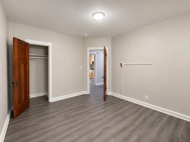 Building Photo - 3527 Lyndale Ave