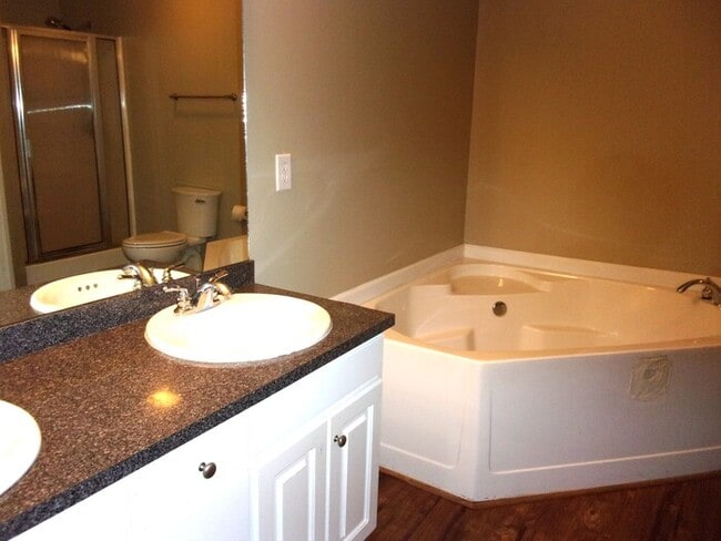 Building Photo - Downtown Rock Hill 3 Bedroom 2 Bath Updated Home