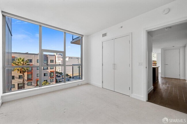 Building Photo - 435 China Basin St