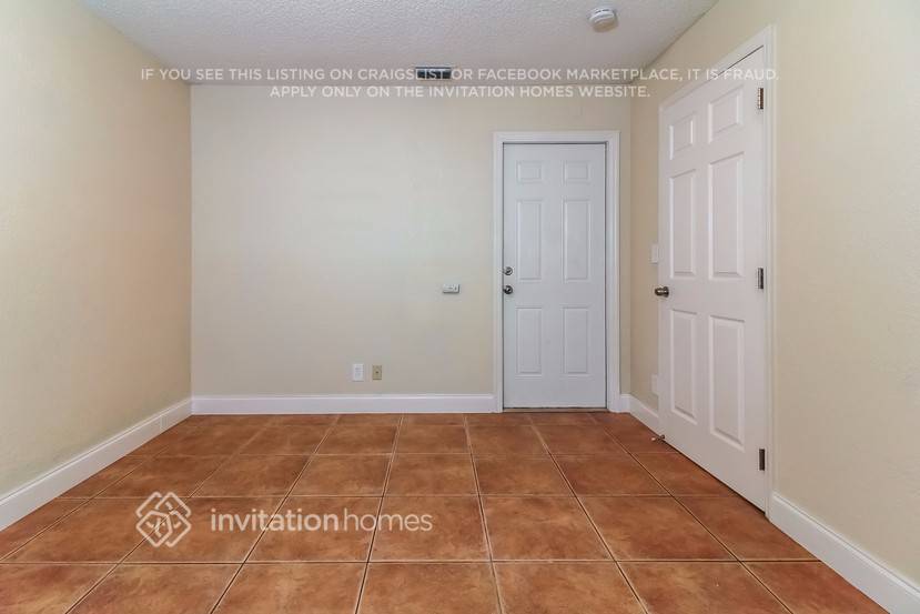 Building Photo - 5447 Twin Oakes Rd