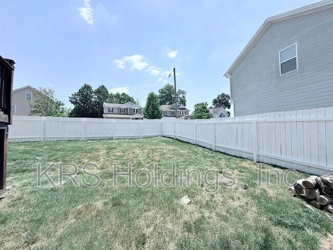 Building Photo - 5810 Spring Glen Lane