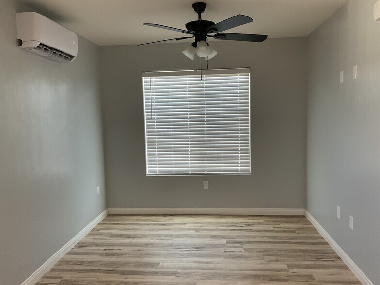 Building Photo - 616 Rumba St