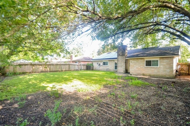 Building Photo - 7851 Battlepine Dr