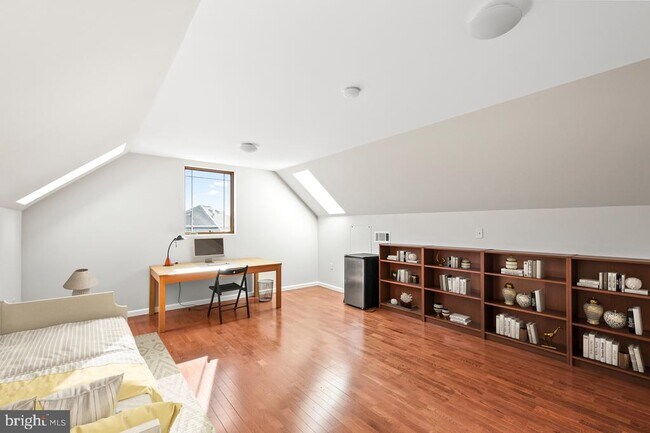 Building Photo - 10009 Sinnott Ct