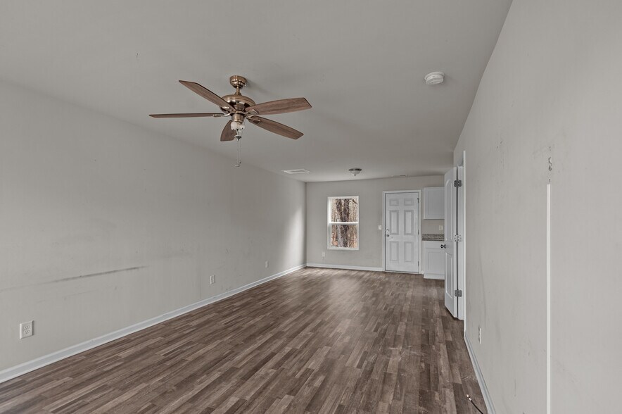 Building Photo - 1400 Centipede Dr