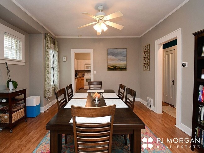 Building Photo - 5022I