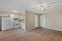 Building Photo - 2033 3rd St
