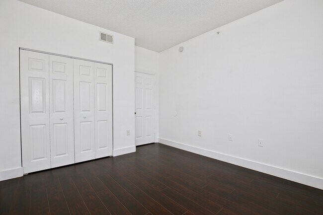 Building Photo - Apt 308 Palms Villa Residences