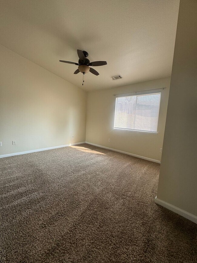 Building Photo - Nice Home in Quail Ridge Estates!!