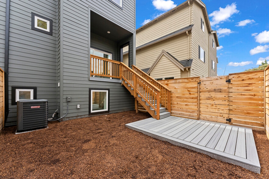 Building Photo - 591 NE Tillamook St