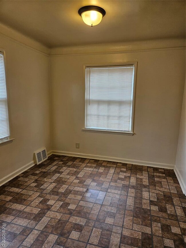 Building Photo - 11764 Beaconsfield St