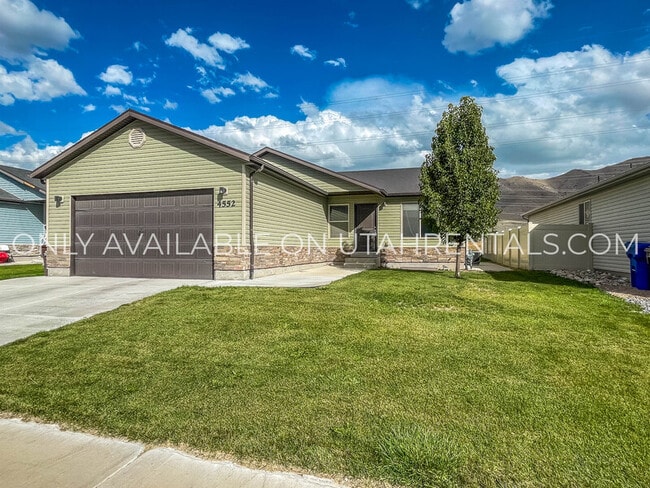 Building Photo - 4552 Long Way