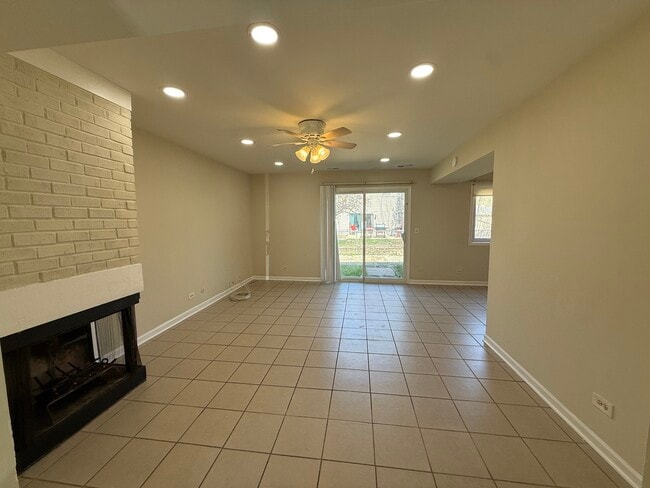 Building Photo - 1874 Windward Ln