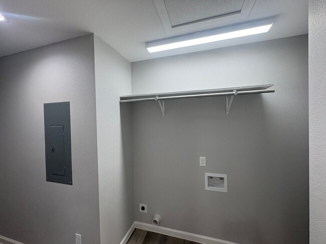 Building Photo - 3 Bed 2 Bath - New Construction Brick Homes