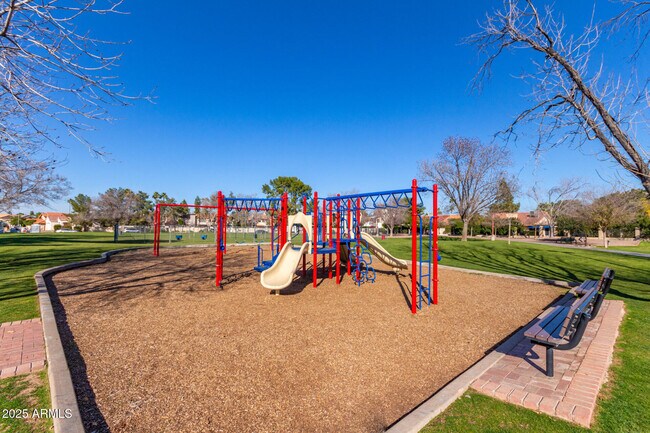 Building Photo - 1347 W Lobo Ave