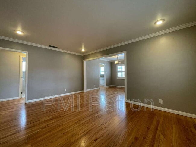Building Photo - 4233 Redline Dr